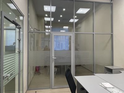 Распашные двери и входные группы